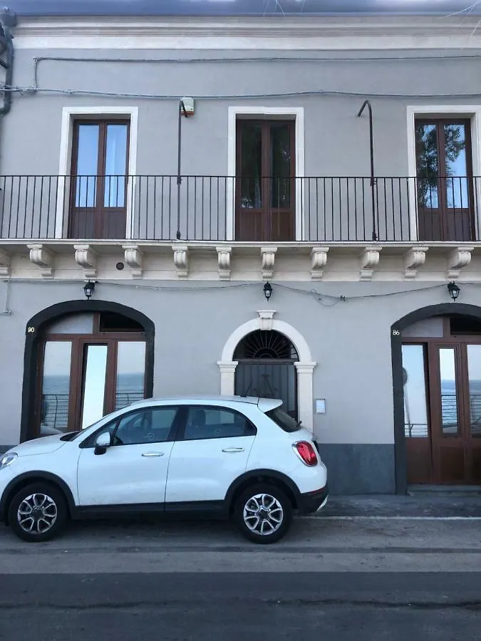 Santa Maria La Scala La Timpa E Il Mare Comfort Rooms Acireale Alojamento de Acomodação e Pequeno-almoço