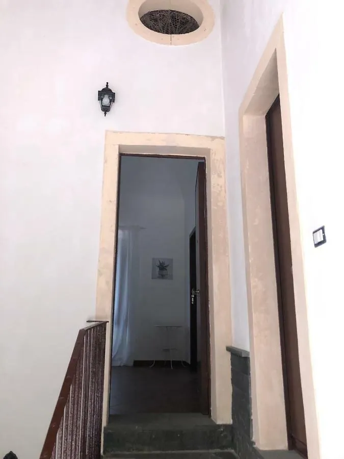 Alojamento de Acomodação e Pequeno-almoço Santa Maria La Scala La Timpa E Il Mare Comfort Rooms Acireale
