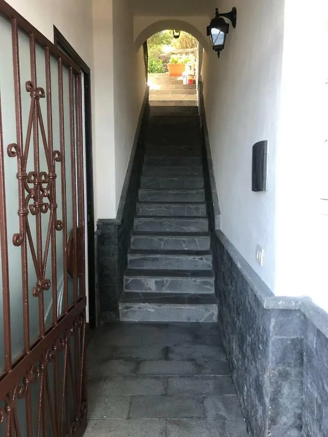 Santa Maria La Scala La Timpa E Il Mare Comfort Rooms Acireale