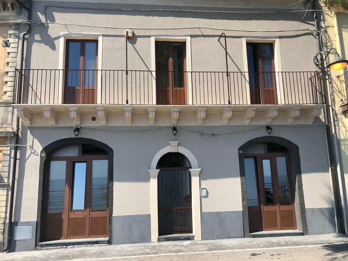 Santa Maria La Scala La Timpa E Il Mare Comfort Rooms Acireale Alojamento de Acomodação e Pequeno-almoço